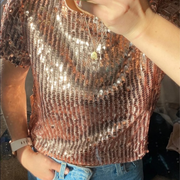 shiny top - Picture 2 of 3